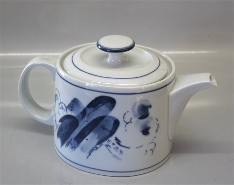 Cumulus B&G Porcelain 
656 Tea pot 1 l (092 c ) B&G Cumulus: White base, blue modern decoration, same 
form as Tivoli
