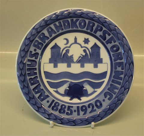 # RCCM193 The city arms of Aarhus and inscription: AARHUS BRANDKORPSFORENING  
Royal Copenhagen Collector Plate 
