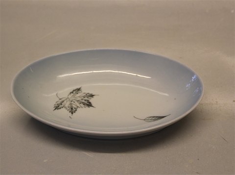 B&G Blue Faling Leaves porcelain 038 Oval bowl 18,5 cm
