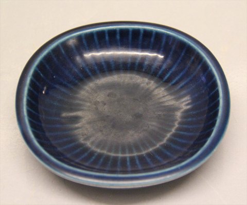Aluminia kunstfajance 2638 Marselis blå skål 11,5 x 2.5 cm, rund med radiære 
striber, 1953