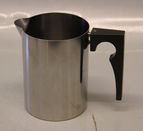 Stelton Cylinda Milch Pitcher 11.5 x 8.5 cm + handle  Arne Jakobsen Stainless 
steel
