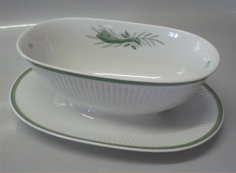 1513-14053 Gravy Boat  8.5 x 12 cm Green Melody #1513 Royal Copenhagen White 
glazed ribbed porcelain with green decoration and gold
