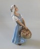 Dahl Jensen figurine
1287 Girl with an apple basket (DJ) 16.5