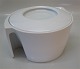 Thermo Bowl - pitcher Hank Magnussen design White B&G Porcelain
Bowl with lid - Modern B&G design 663