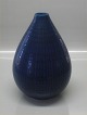 Aluminia kunstfajance Marselis
2631 Marselis Royal Blue Vase 21 x 15 cm Nils Thorsson 1953