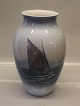 Kongelig Dansk 4044-2869 Kgl. Marine vase med sejlskib 33 cm 
