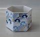 B&G Sekskantet B&G 1817-5468 6-kantet Vase Design Annegrethe Halling Koch 10 x 
12 cm 1817-5468 blå - Prisme