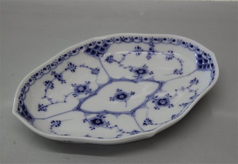 Blue Fluted Danish Porcelain half lace
552-1 Dish 21.5 cm