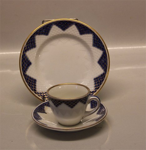 Unkown 1021 Moccha Cup 5.5 cm and saucer 12 cm  Bing and Grondahl Hotel Quality 
Pattern - Gold and laces like Kronberg and Kipling B&G Porcelain
