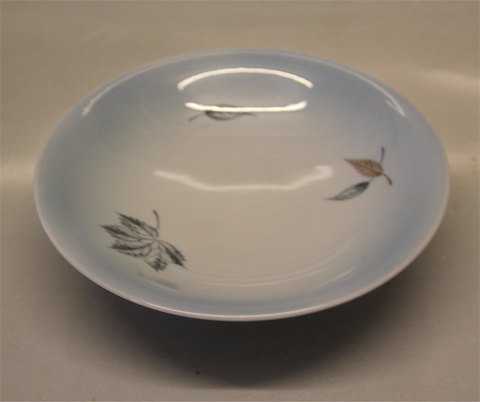 B&G Blue Faling Leaves porcelain 223 Bowl on foot 19,5 cm (428)	
