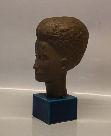 Royal Copenhagen Art Pottery 21869 RC Head "Lillian" 24 cm, JH, October 1961
