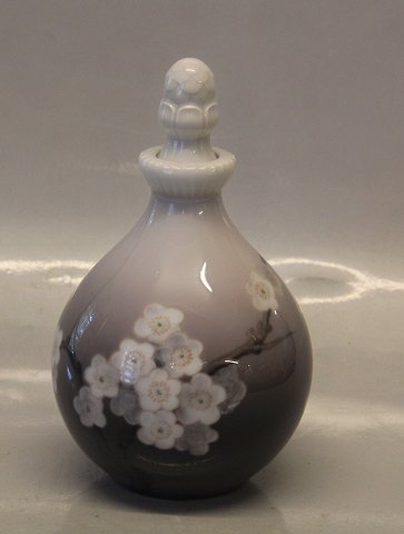 B&G Porcelain B&G 1080 Art Nouveau Vase with stopper, Fruit branch grey 18 cm