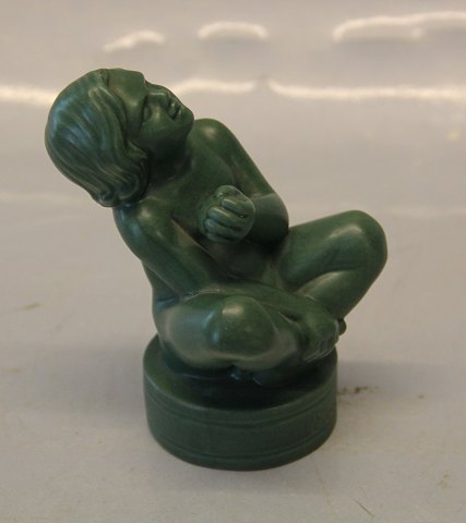 Jadegrøn Keramik fra P. Ipsens Enke Kgl. Hof. Terracottafabrik 865 EVA Axel 
Sørensen 12 cm