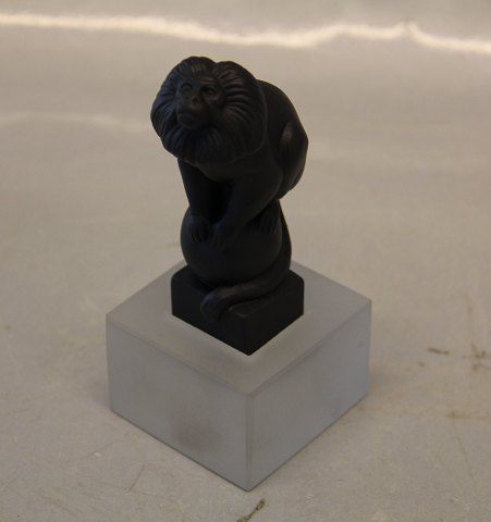 Royal Copenhagen figurine 1-249-069 RC  Lion Marmoset Monkey  black 12.5 cm Pia 
Langelund (1249069)