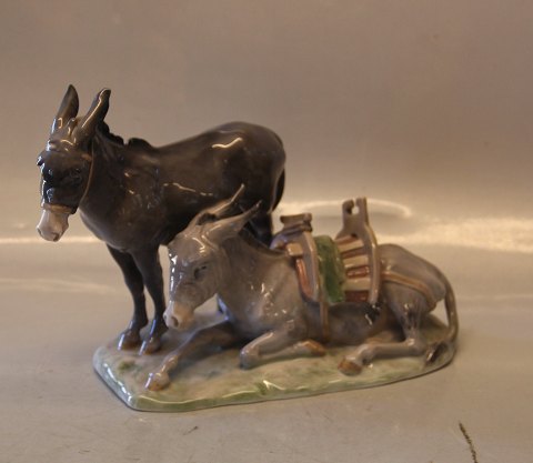 Royal Copenhagen 1486 Donkeys - pair 18 x 21 cm J.A. Heuch 1913