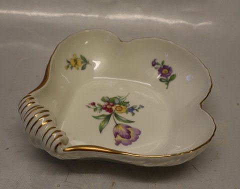 042 Seashell bowl 20.5 cm B&G Saxon Flower Creme porcelain
