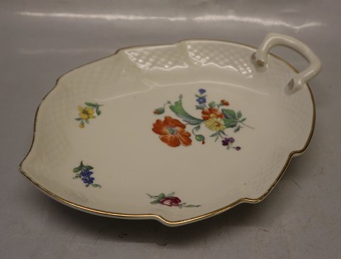 199 Leaf shaped dish, large 25 cm B&G Saxon Flower Creme porcelain