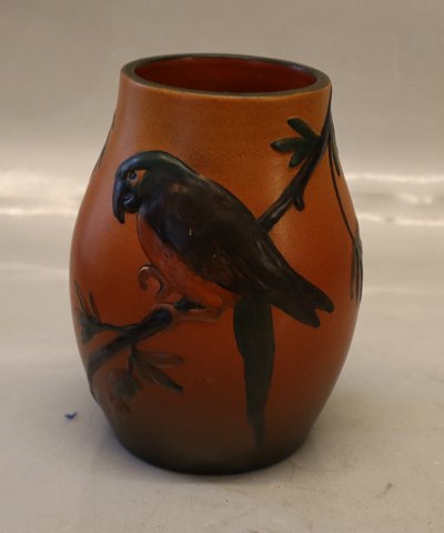 449 X Vase med papegøje 14.5 WEST 1929 P. Ipsens Enke