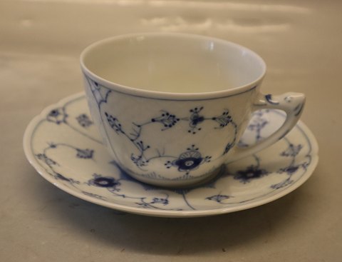 104 Large cup 6 x 10 cm 2.25 dl & saucer 17 cm (476)  RC084 B&G Blue Traditional 
porcelain