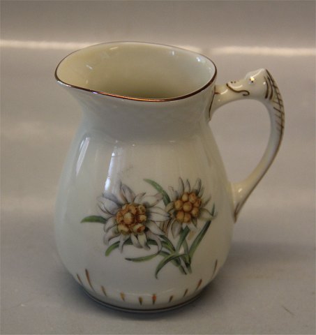 189 Creamer 10.5 cm 2.25 dl Mimer B&G Cream porcelain Edelweiss flower, gold 
rim, form 356
