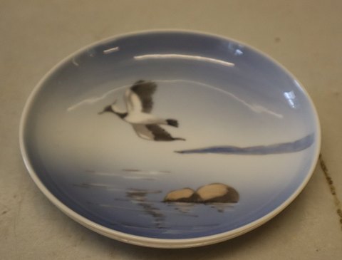 123-2-6 Lyngby Tray with bird flying 12 cm
 Porcelain
