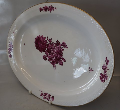 8019-427 Stort ovalt stegefad 43,5 x 33,5 cm Purpur Blomst  Kongelig Dansk 
Porcelæn Flettet med guldkant
