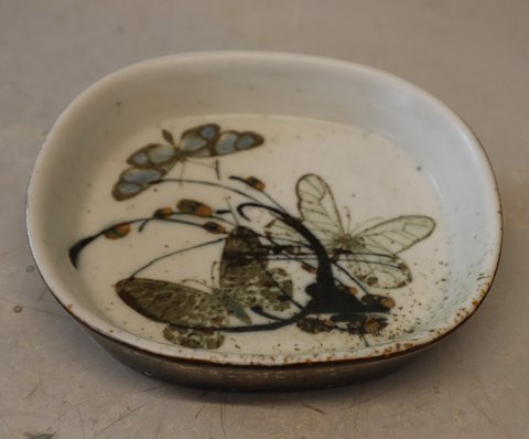 1047-5302 RC Aluminia Dianna stoneware tray with butterfly 3 x12.5 x 11 cm Nils Thorsson Kongelig Dansk Stentøj