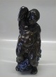 B&G Art Pottery
B&G 4025 Man with grapes KN 23 cm